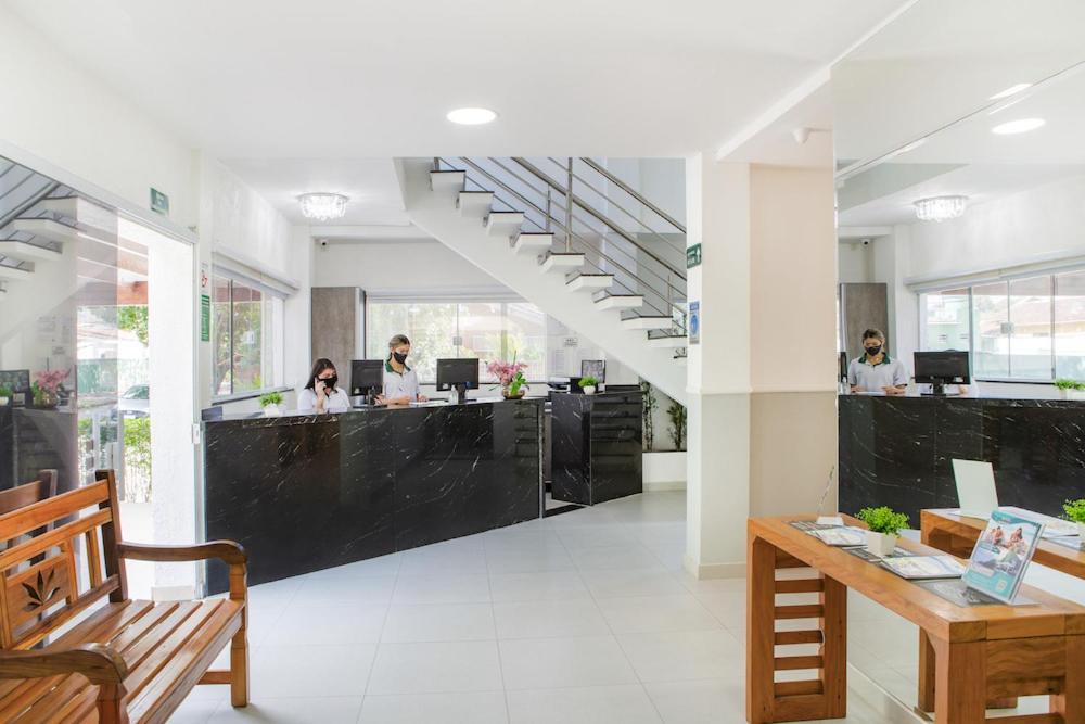 Hotel Cajueiro グァルジャー エクステリア 写真