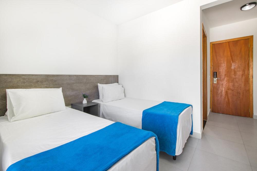 Hotel Cajueiro グァルジャー エクステリア 写真